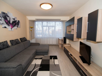 APARTAMENT 4 CAMERE CRAIOVEI - VIS A VIS DE SCOALA NR 11