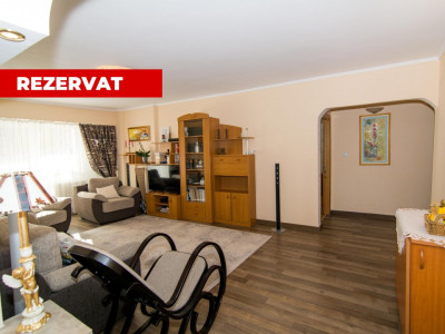 Apartament 3 camere-Fratii Golesti+loc de parcare