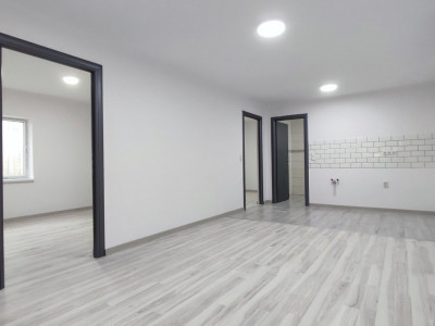 De Vânzare Apartament 3 camere Parter Carei-C.A.Române-Comision 0% cumpărător