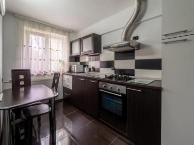 Apartament 3 camere Trivale + loc de parcare, Pitesti -  Comision 0%