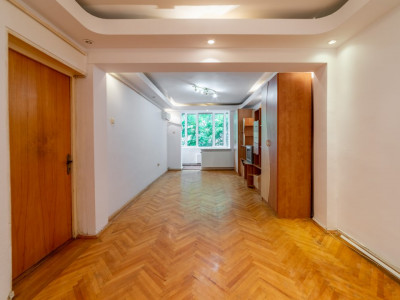 Comision0%-Apartament 3 camere Banat in spate la Judecatoria Pitesti