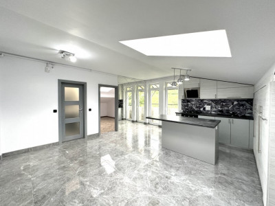 Comision 0 . Vanzare 3 camere mansarda la pret de garsoniera, spate VIVO Mall