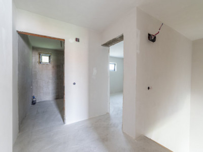 Casa in oras - Zona Banat, langa liceul Ion Barbu