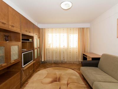 Apartament 2 camere si loc de parcare - zona Banat 