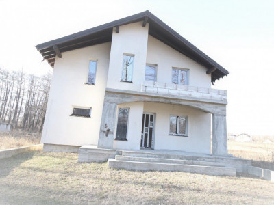 COMISION 0% Casa in Bascov, la gri