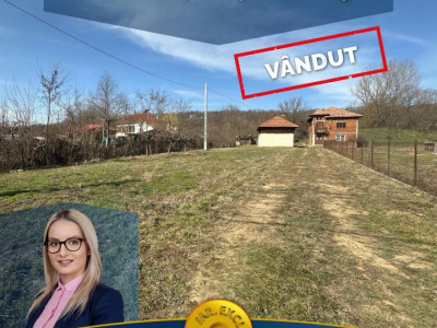 0% Comision Teren intravilan 1600 mp si casa -Campulung 24 km Draghici -Arges!
