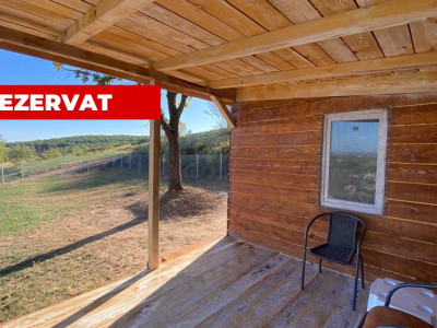 Teren 500 mp intravilan + cabanuta din lemn, Loc.Smeura 0% Comision