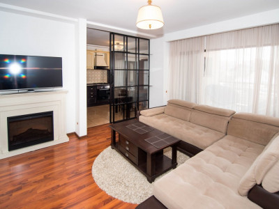 Apartament 3 camere Goldis Rezidence cu Garaj subteran 