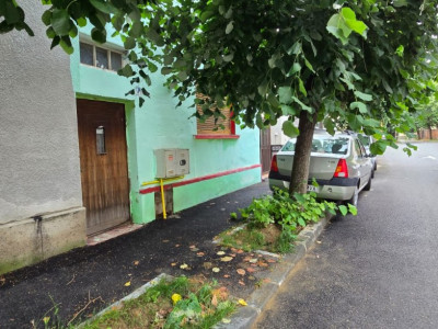 De Vânzare Casă Semicentral