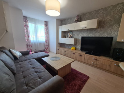 Apartament de închiriat cu 2 camere pe B-dul Cloșca, lângă Liceul German Johann 