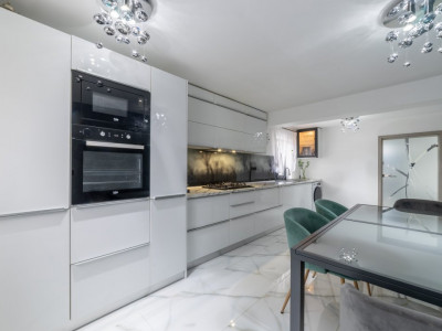  CASA Premium construita cu dragoste Zona Gavana Pitesti 