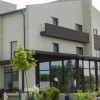 Pensiune Buftea,  12 camere, bucatarie proprie, piscina exterioara  thumb 9