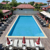 Pensiune Buftea,  12 camere, bucatarie proprie, piscina exterioara  thumb 14