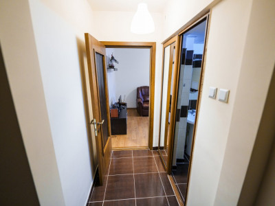 Apartament cochet 2 camere etaj 1 Valea Roșie 