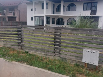 Casa spațioasă de vanzare - 225 mp utili, strada Scoarței, Bradu/zona Primăriei