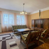 De Vânzare apartament în casă, Central  thumb 2