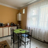 De Vânzare apartament în casă, Central  thumb 4
