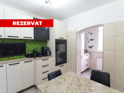 Apartament 3 camere decomandat Gavana - zona excelenta