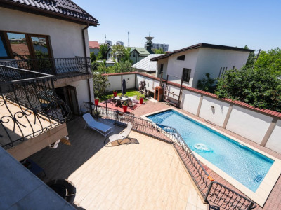 Casa 8 camere, 326 mp utili, teren 835 mp – cartier Rovine-Lapus Arges