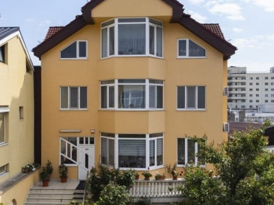 Casa versatila D+P+1+M pentru clinica, birouri sau afterschool–zona centrala