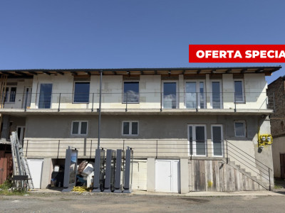 Clădire cu 2 Spații Comerciale S+P+1-Ultracentral Carei-Str.1 Dec. 1918  