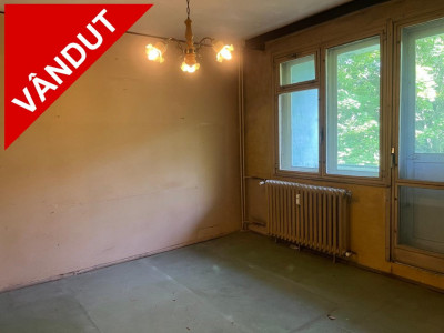 4 camere, 2 bai, et 2/4 de renovat Izvorul Muresului
