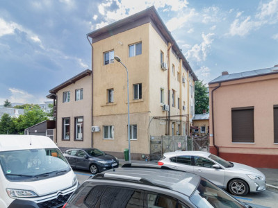 3 camere in vila interbelica Risc 2