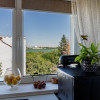 Clădire Modernă, Ideală pentru Locuință sau Afacere, cu Terasă Panoramică thumb 2