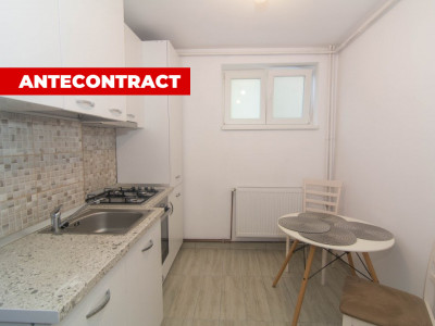 Apartament 2 camere, etaj 1, central, Pitesti