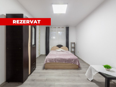 Garsoniera tip studio Pitesti zona Banat-bloc nou!