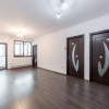 Apartament cu 4 camere, garaj și panouri fotovoltaice – Bradu- 5 min de Pitesti! thumb 3