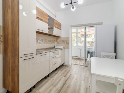 Apartament cochet la vila, Vatra Luminoasa cu centrala si loc de parcare