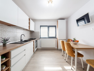 Apartament 3 camere, Str. Teilor Geamana!