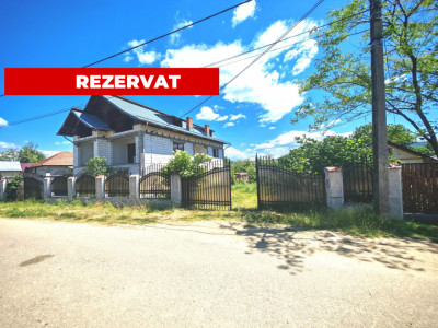 Casa generoasa cu teren de 1186 mp intravilan-Retevoiesti -Pietrosani-Arges!
