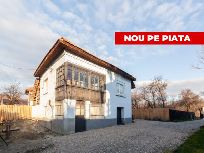 Casă- garaj - teren- Câmpulung Muscel Jud Argeș!