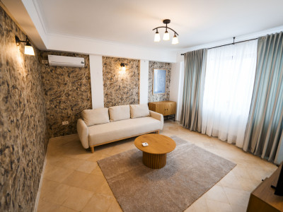 Apartament de închiriat 2 camere central 