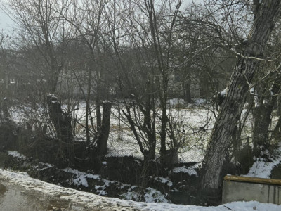 Casă + teren generos de vânzare în Strâmba Jiu 