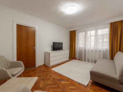 Ap. 2 camere - Frații Golesti -Gara Pitesti - zugravit/mobila noua