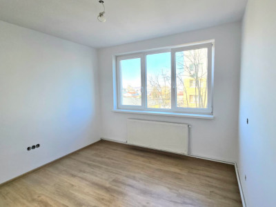 De vânzare Apartament 2 camere Luceafărul Satu Mare