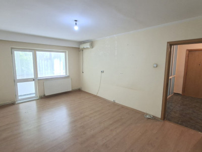 Apartament 3 camere Exercitiu parter inalt vedere bilaterala