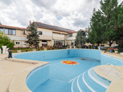 Resedinta premium - Piscina | Teren de tenis | Teren 4000 mp