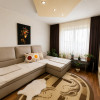 De vânzare apartament 3 camere Arinului thumb 2