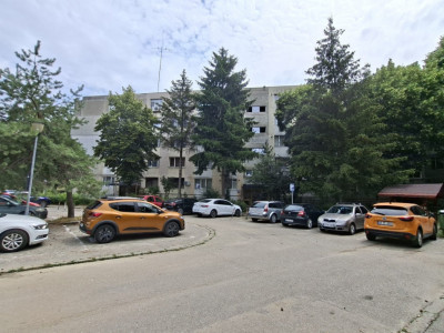 Apartament 4 camere Nord ,Etaj 3 la Poarta Scolii nr 14