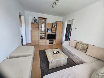 Apartament 2 camere de inchiriat-str mehedinti,et 4 /4